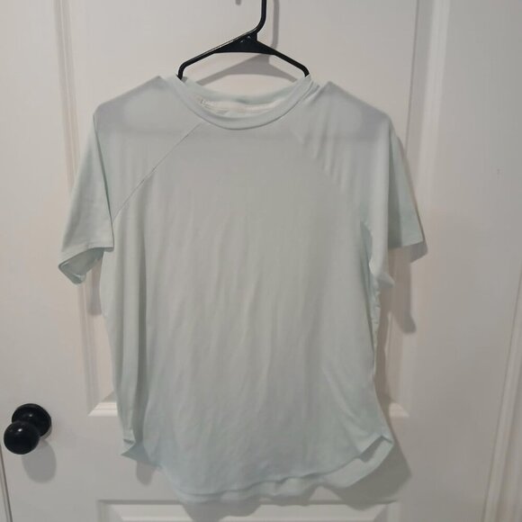 BUNDLE OF 4 Active Wear Shirts- Size Medium0 Reebok, Lululemon, Zyia, Shambala - Picture 12 of 14